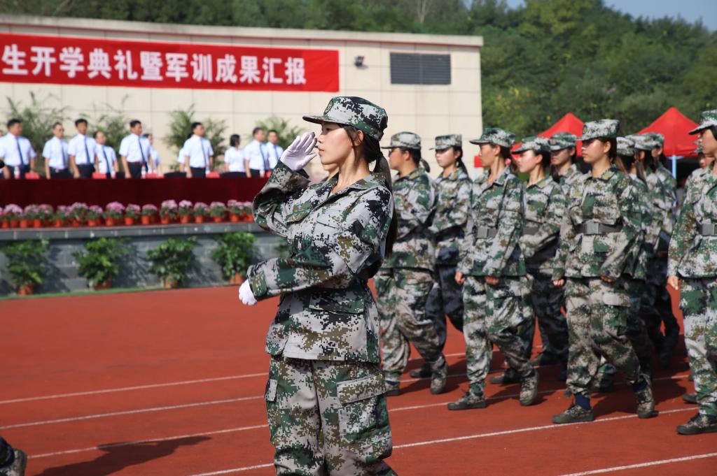 湖北師范大學(xué)文理學(xué)院舉行2021級新生開學(xué)典禮暨軍訓(xùn)成果匯報